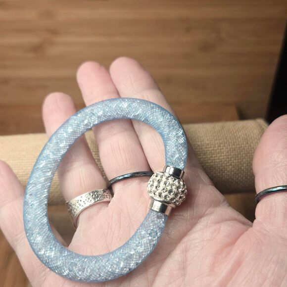 Swarovski elements Women's Silver and Blue  crushed crystal Jewelry - Picture 3 of 6